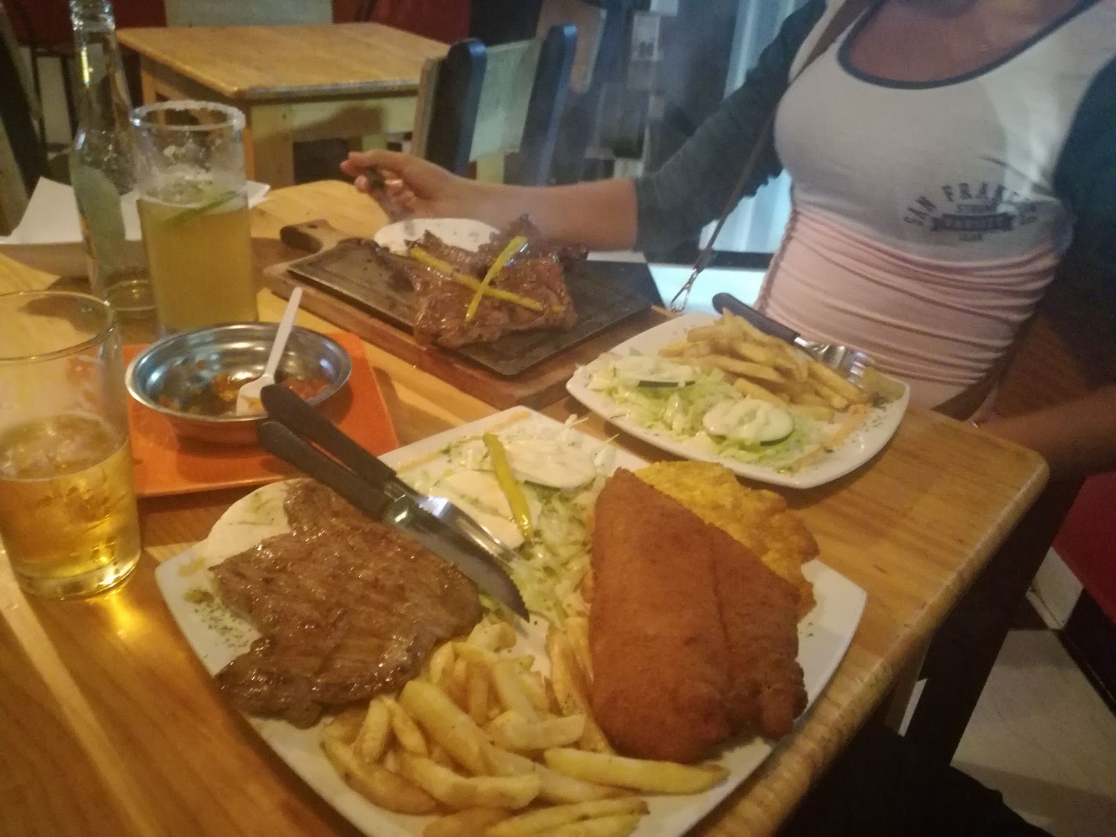 Mr. Lennon Parrilla - Bar