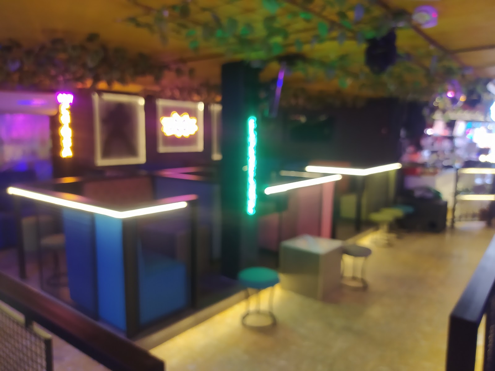 Charle's Video Bar