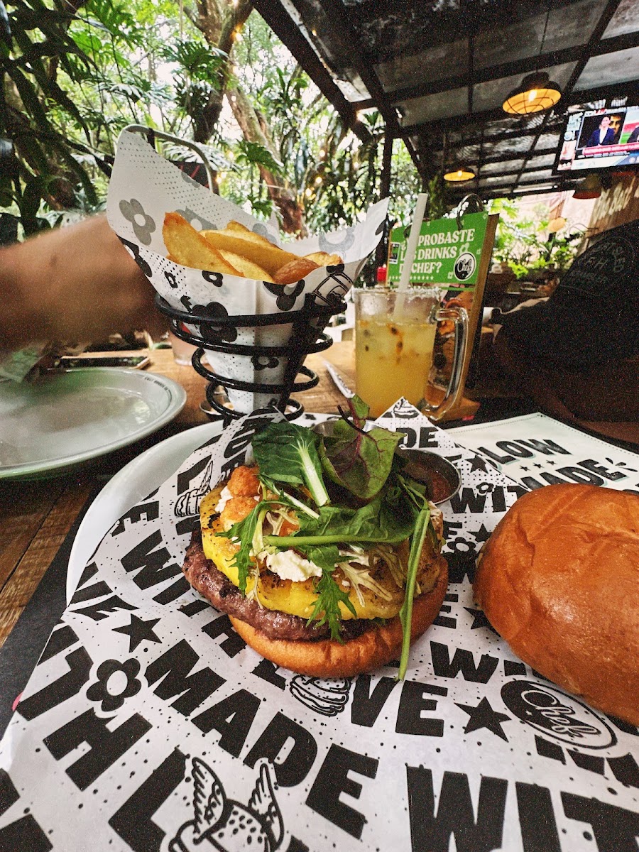Chef Burger Artesanal - Milla de Oro