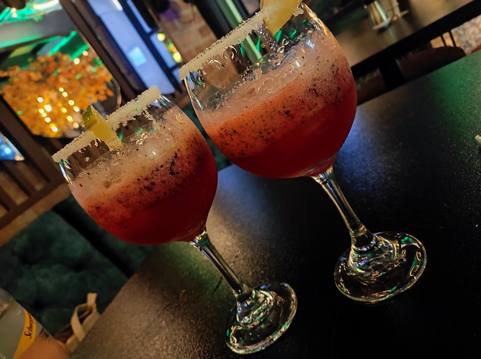 Rey Parrillero, Laureles
