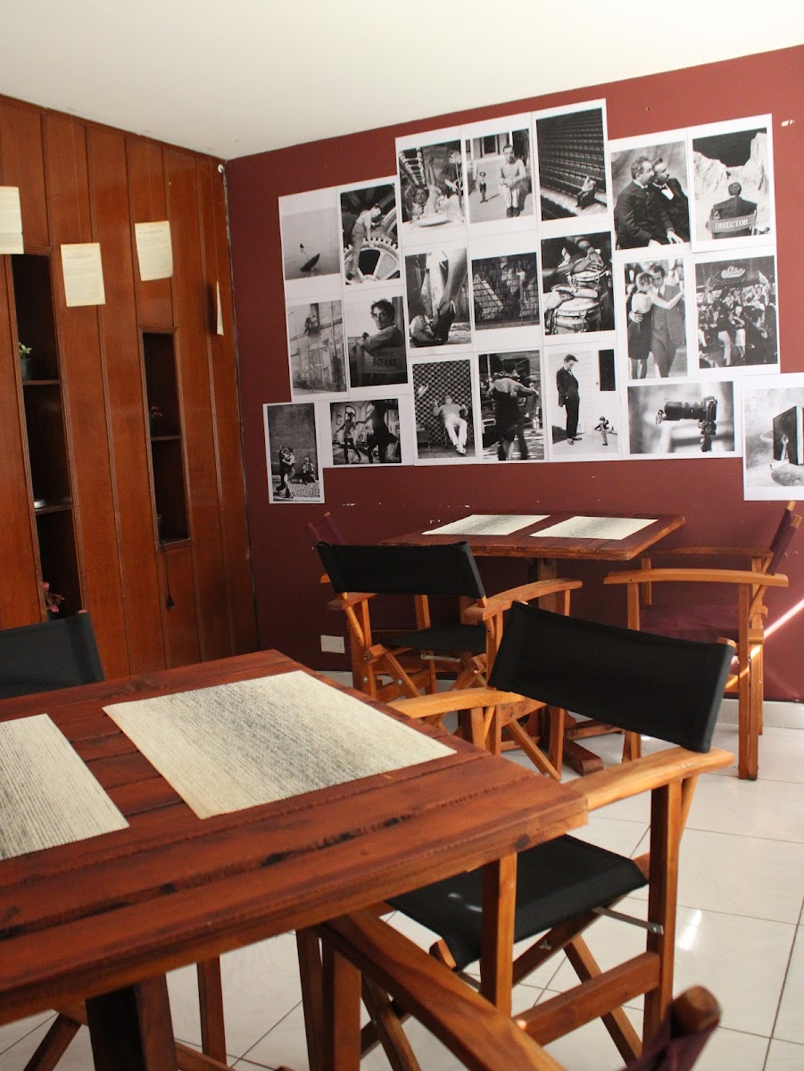 El Director Bar