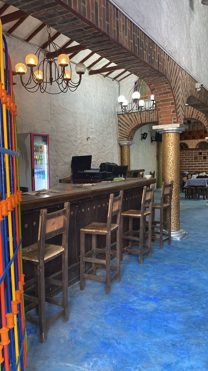 La Milagrosa fonda-bar