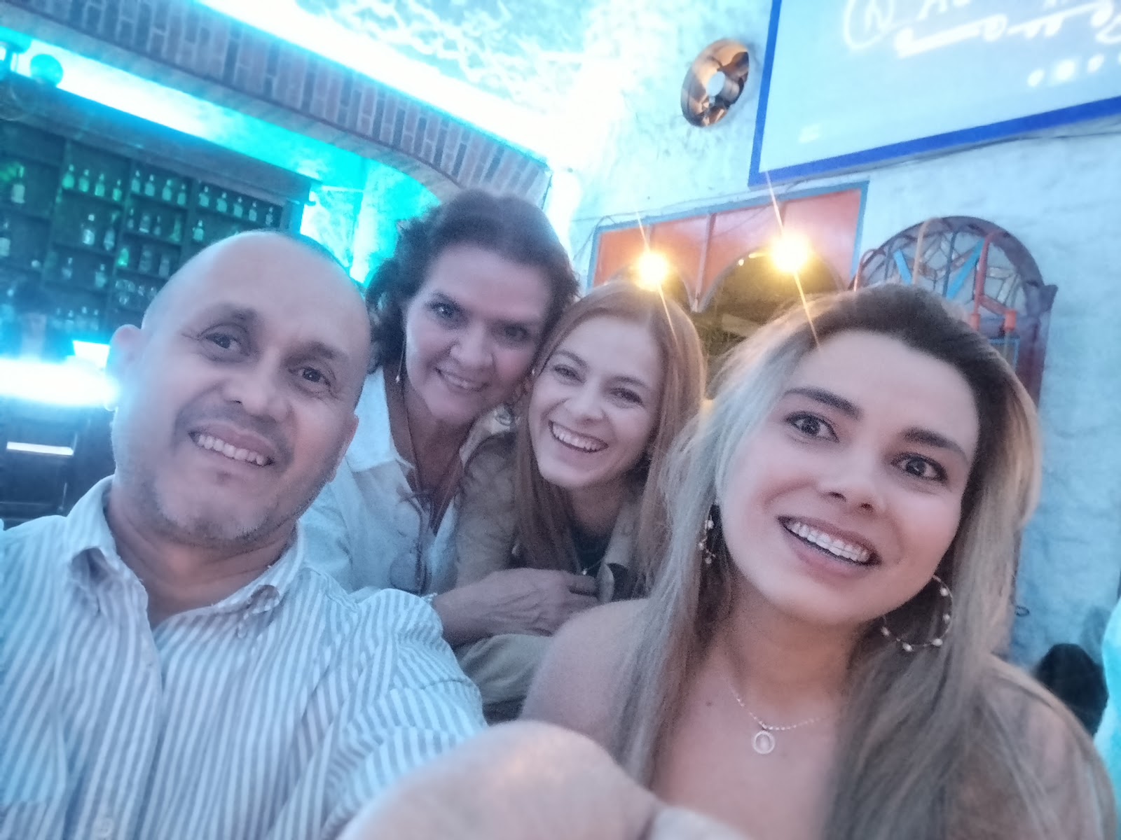 La Milagrosa fonda-bar