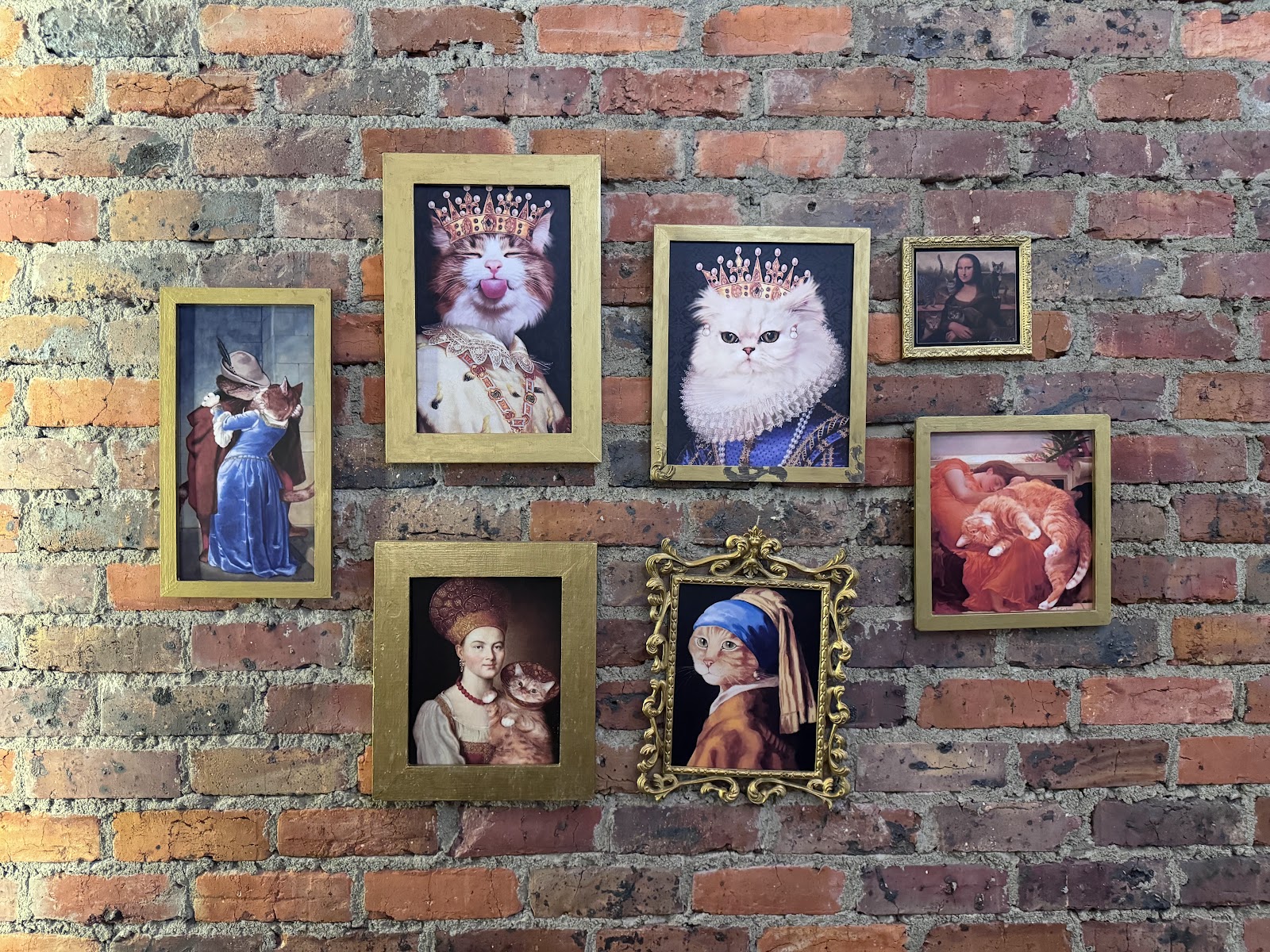 La Gatoria Cat Cafe