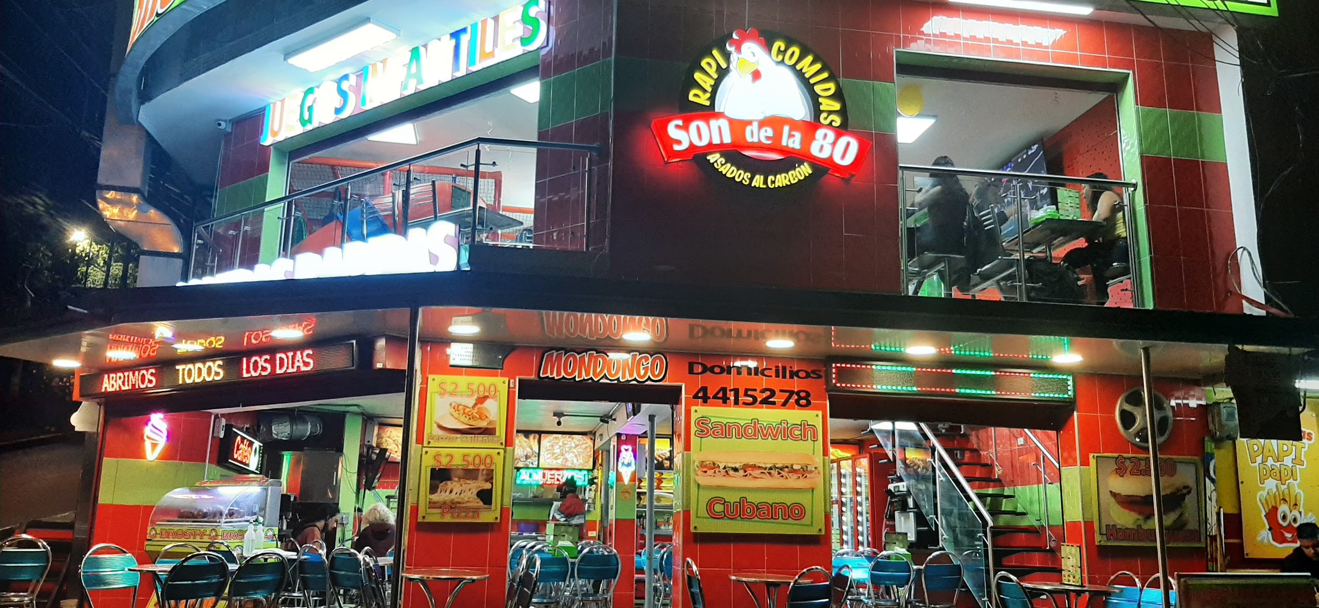 Pollo Al Carbón Y Brosty