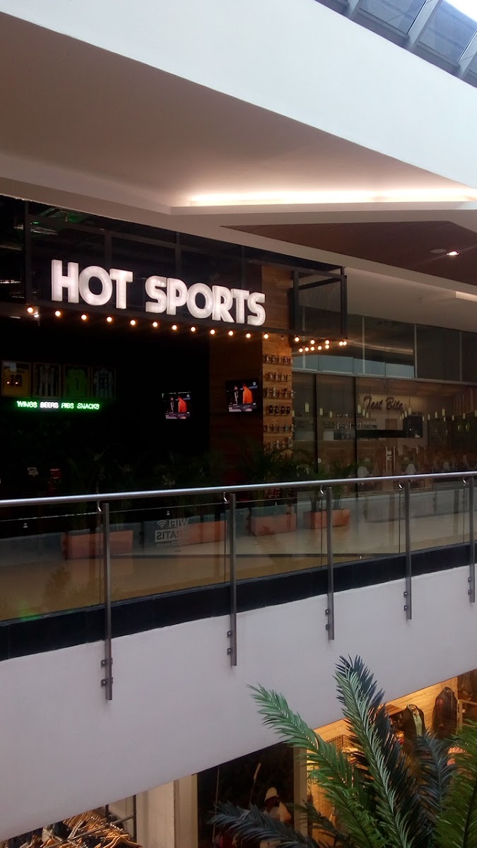 Hot Sports (Centro Comercial Premium Plaza)