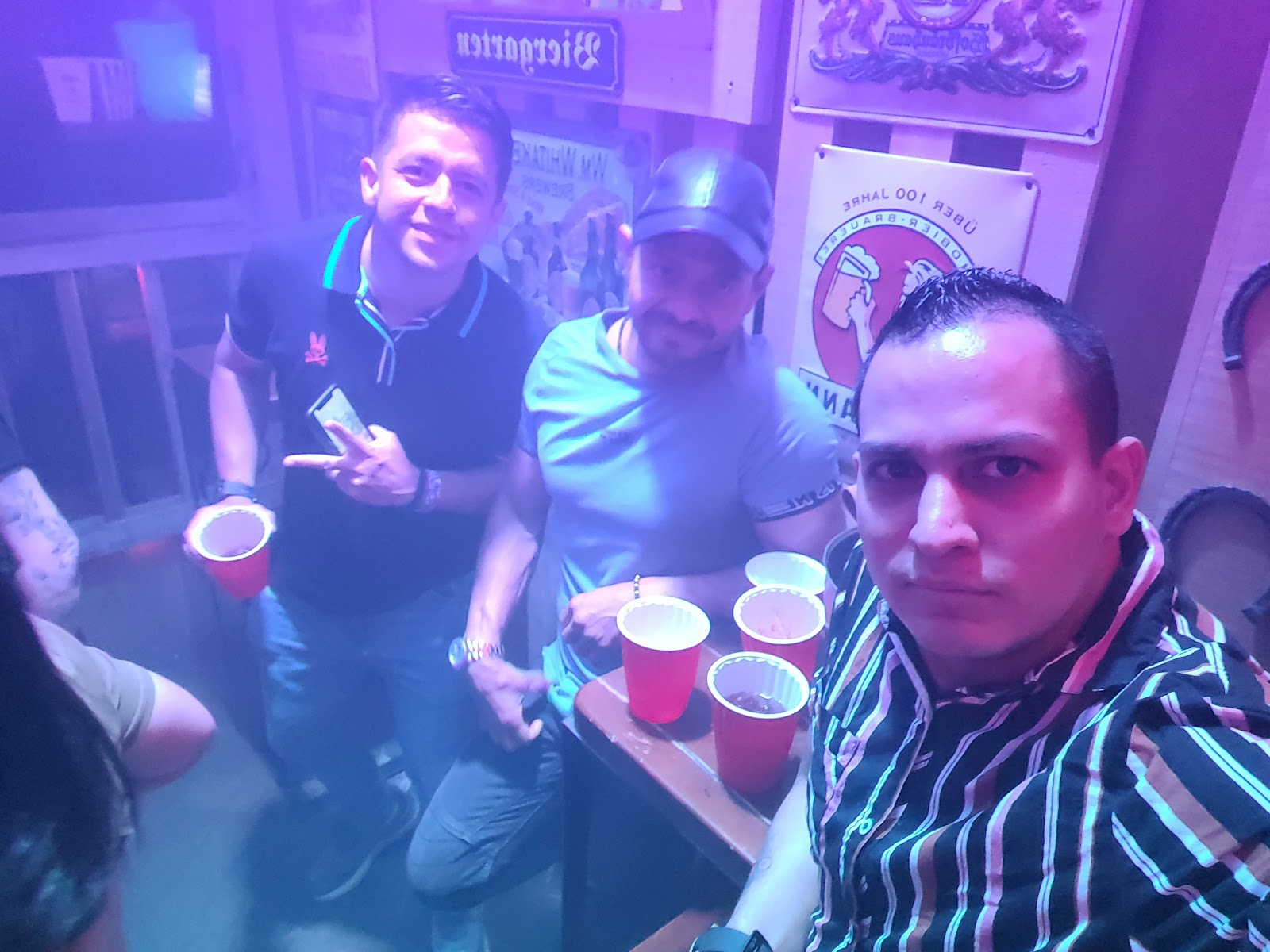 100 Fuegos