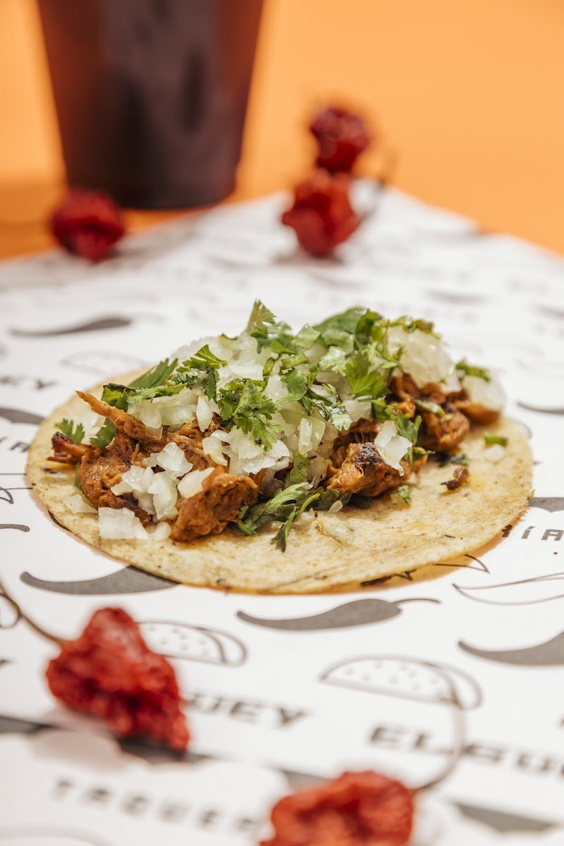Tacos El Güey - La Magnolia