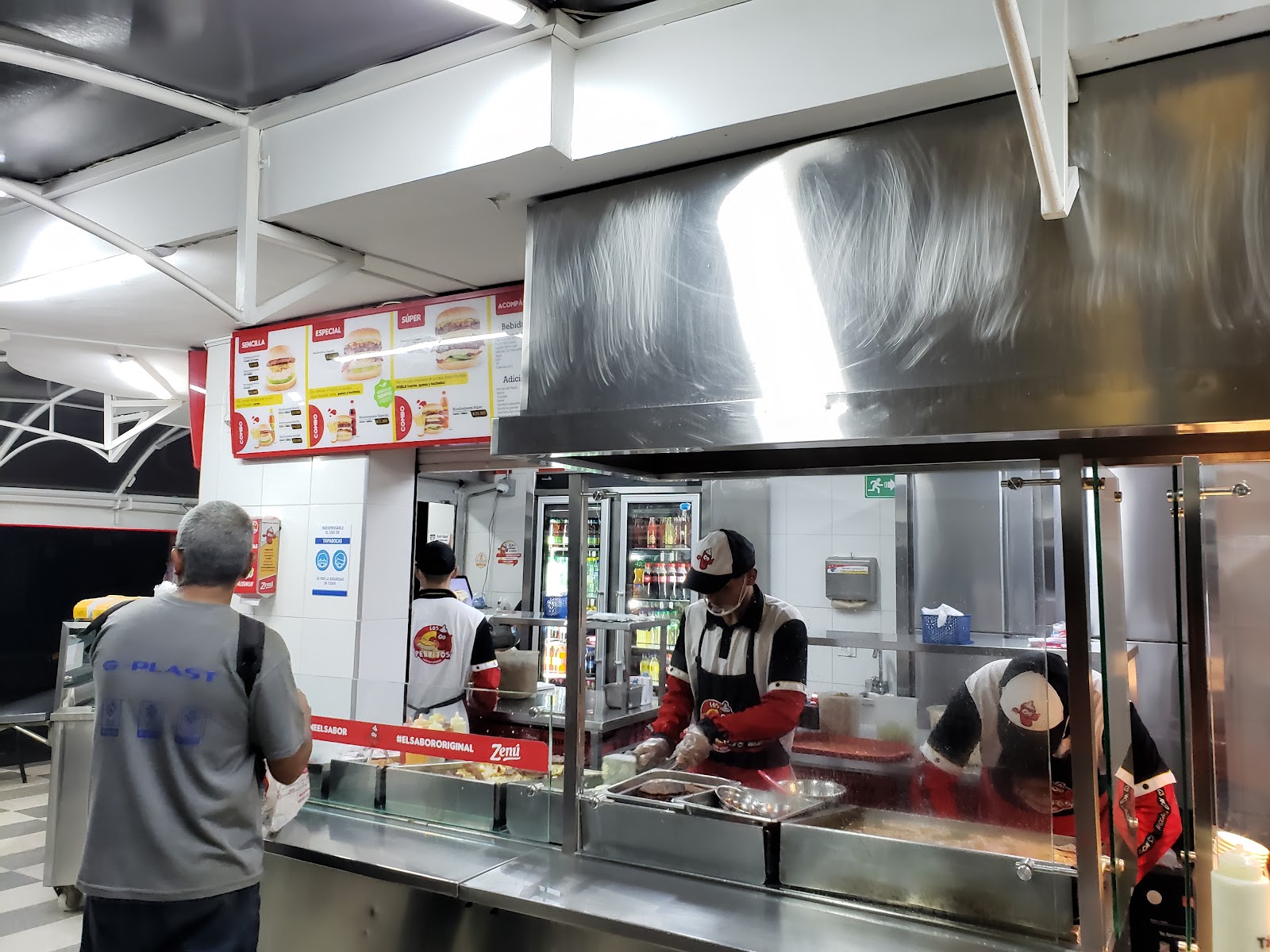 Los Perritos | Perros Calientes y Hamburguesas Sede Itagui