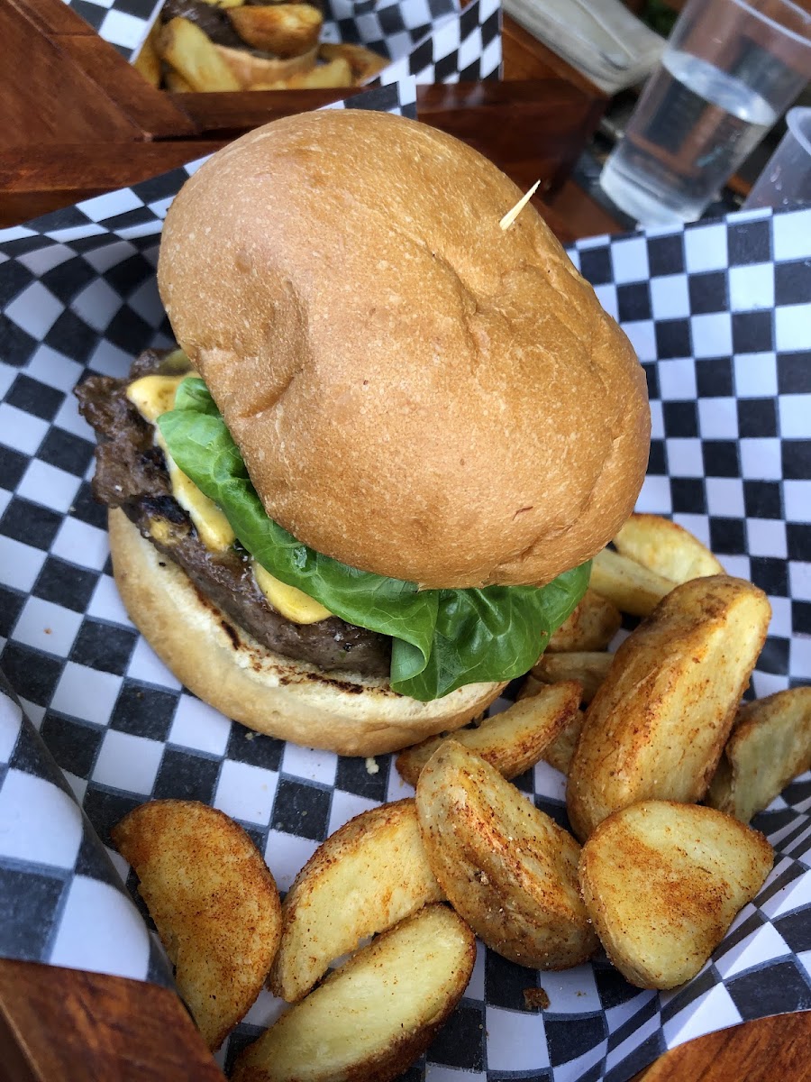 Kpital Burger - Hamburguesería Artesanal.