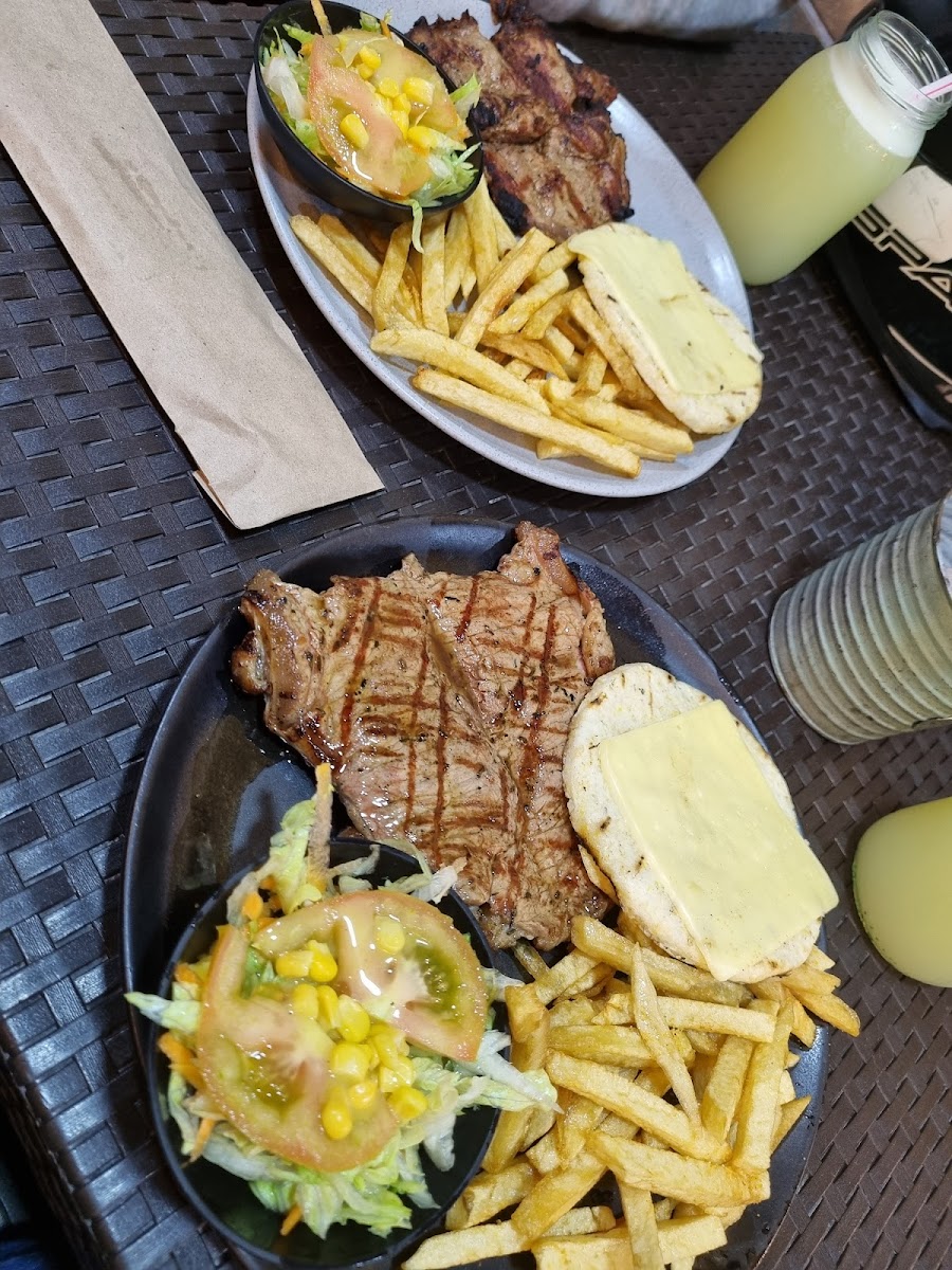 D’luchy hamburguesas y carnes