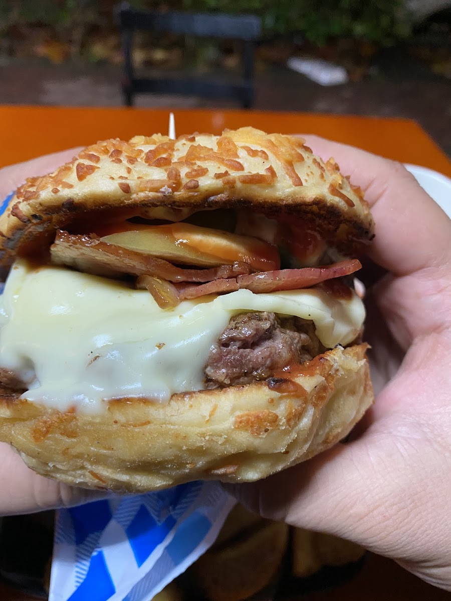 RockandBurgerMed