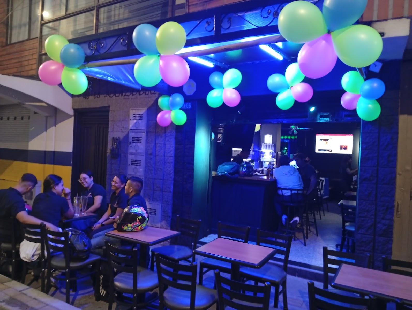 Cores Bar