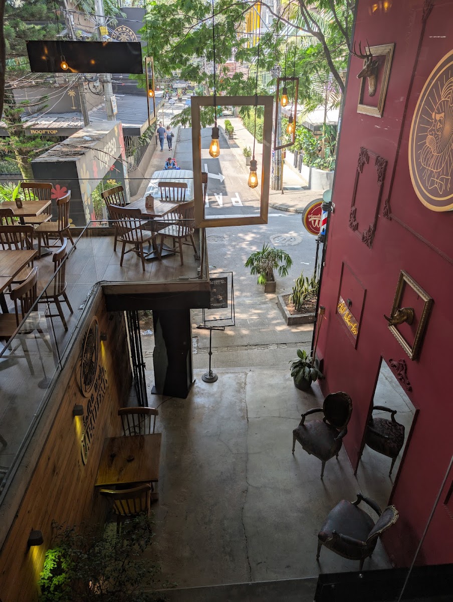 Club de Caballeros - Barber Shop - Bar/Restaurant