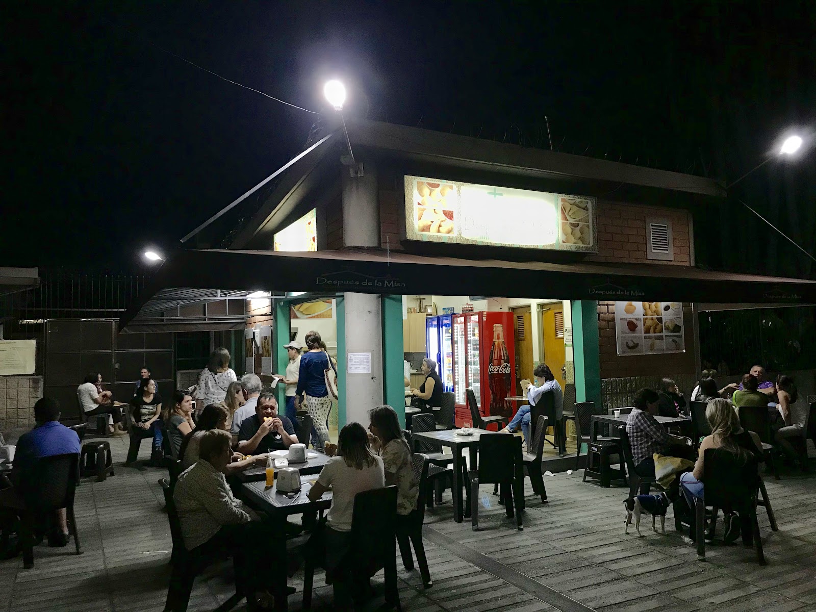 Cafetería Depués de la Misa