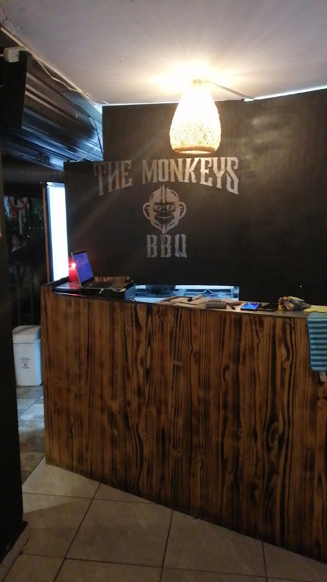 THE MONKEYS BBQ