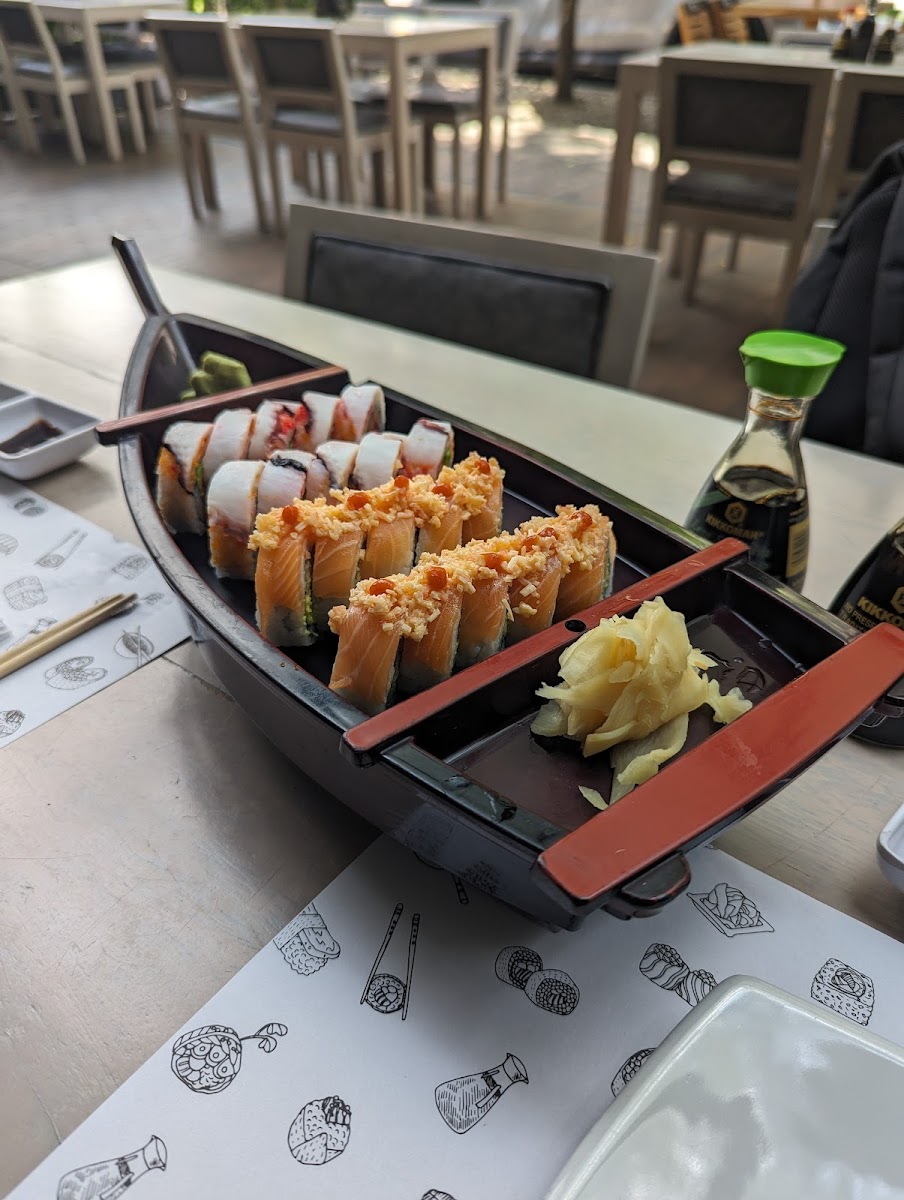 Hanami Teppanyaki Sushi Bar