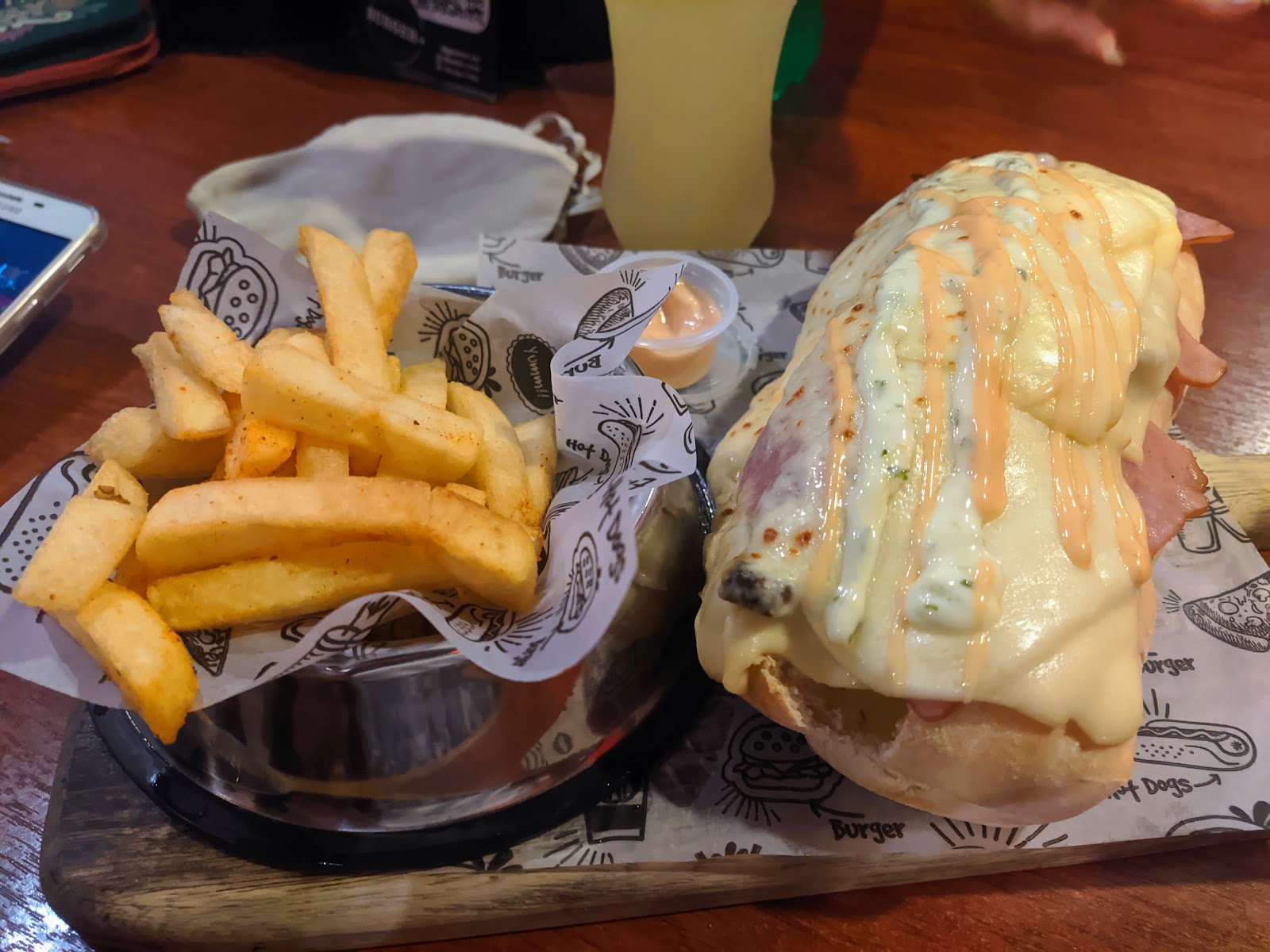 BURGER MAS MEDELLIN