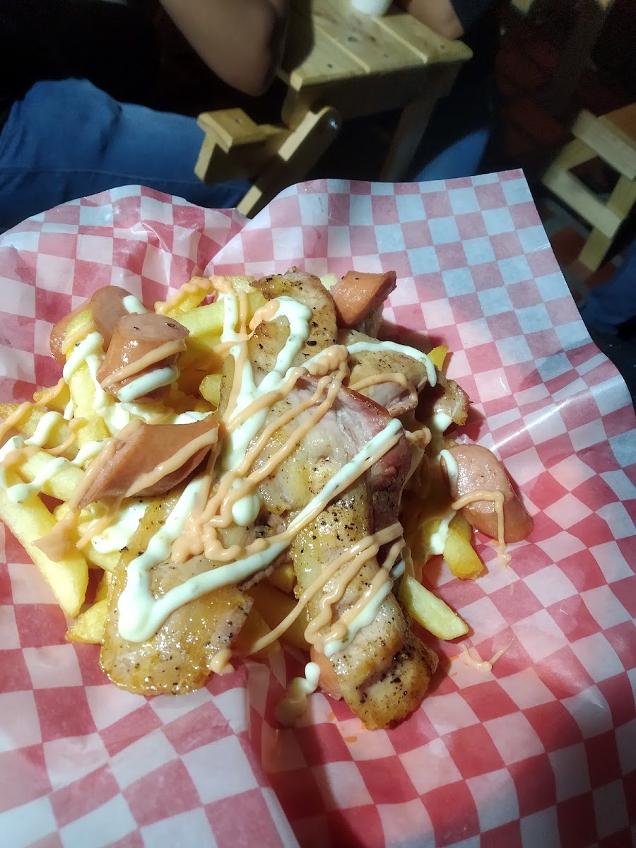 Cheester's pizza