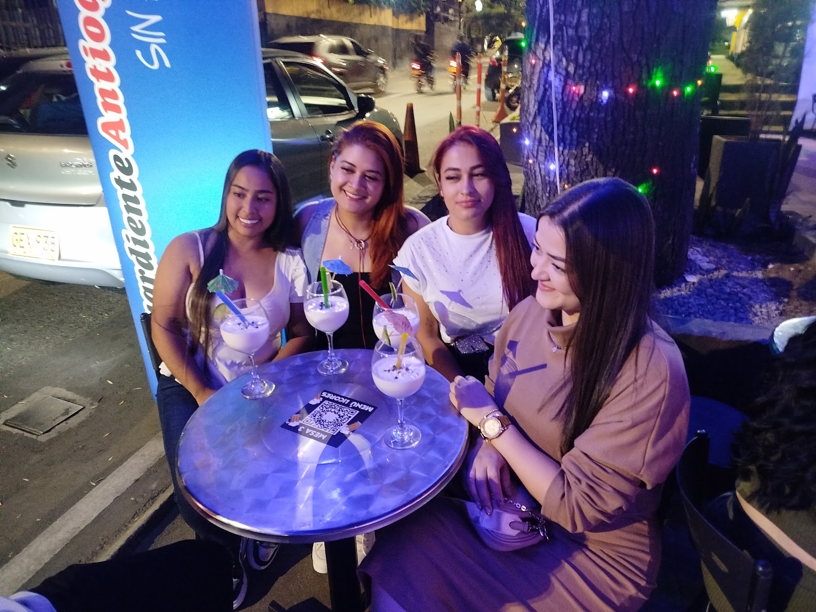 Dizzy bar viejoteca karaoke Gratamira
