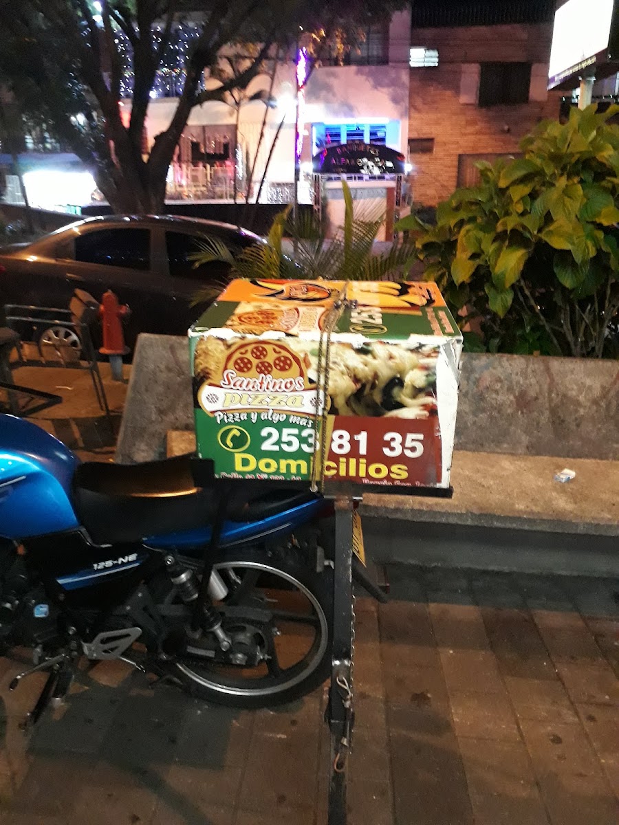Santinos Pizza