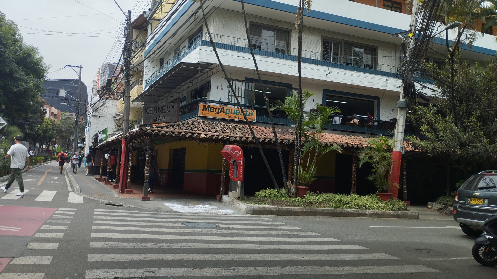 KENNEDY BAR