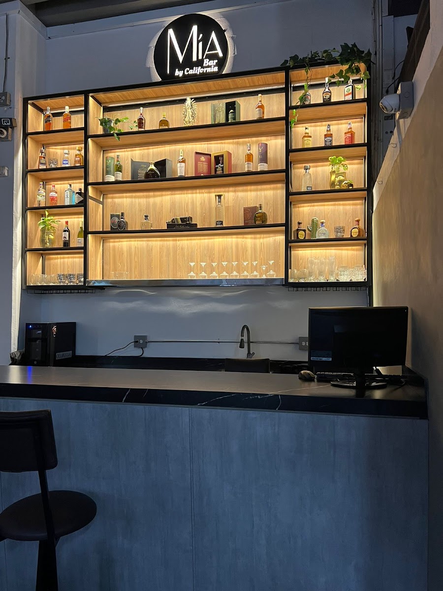 Mía Bar