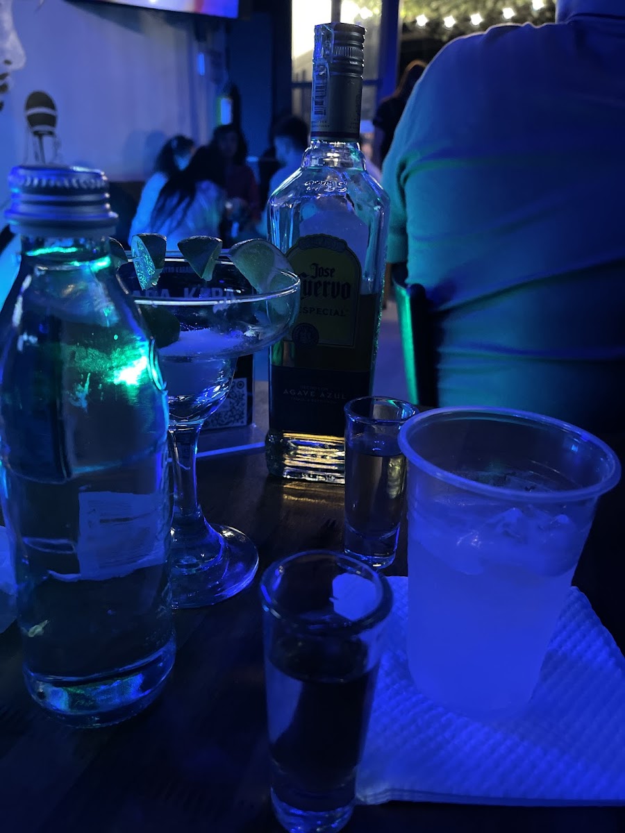 A Kantar Karaoke Bar