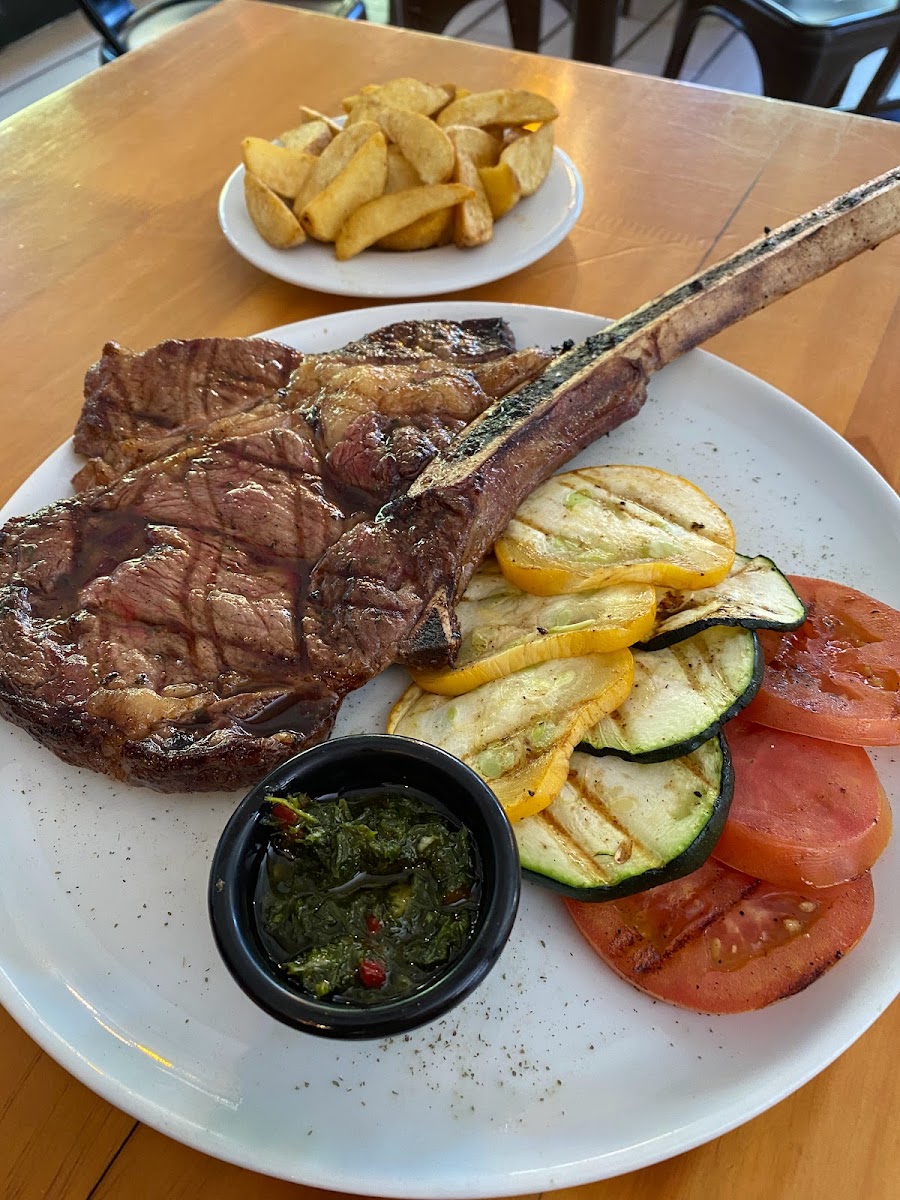 Toro Restaurante (Poblado)