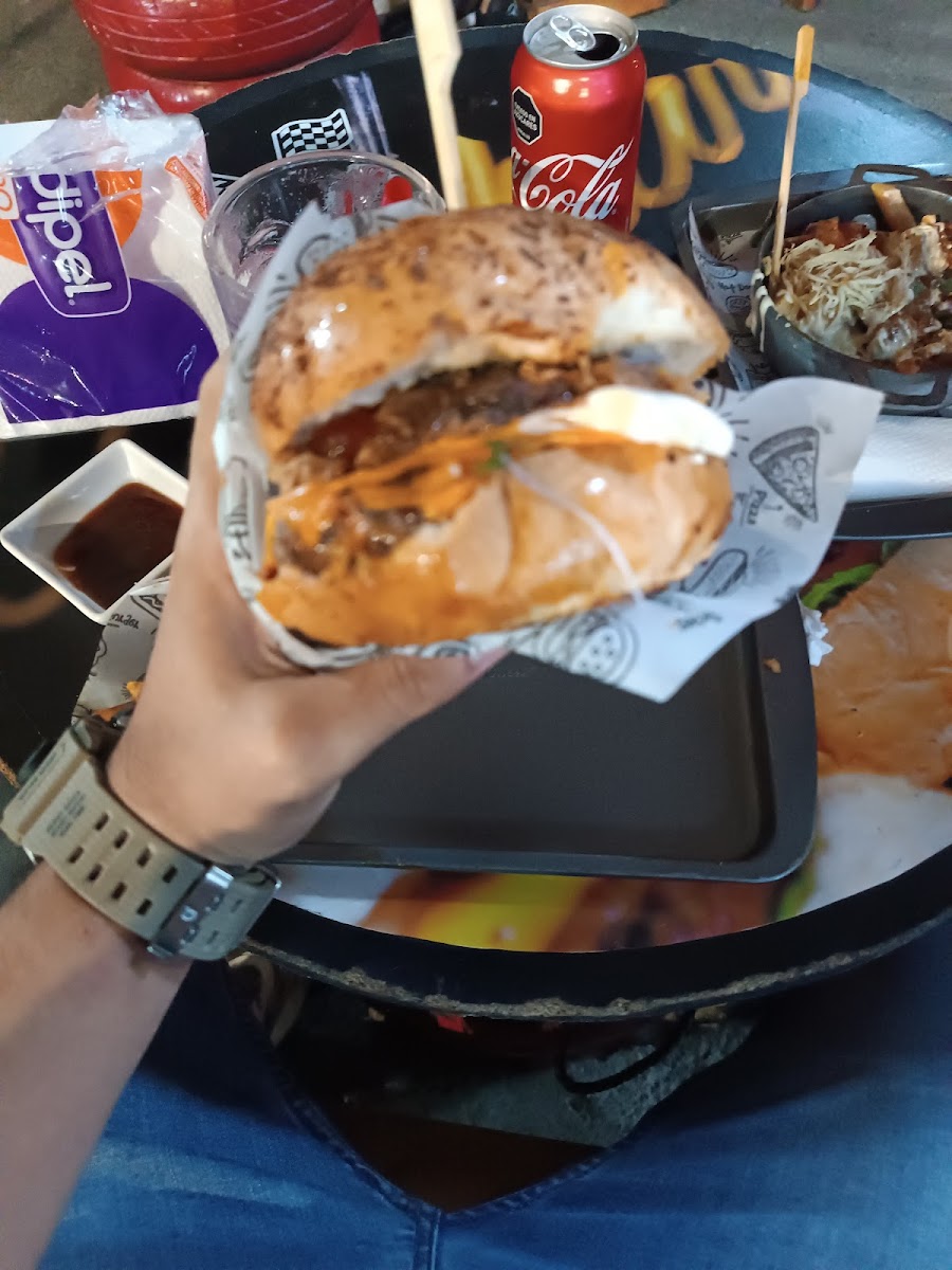 PITS BURGER