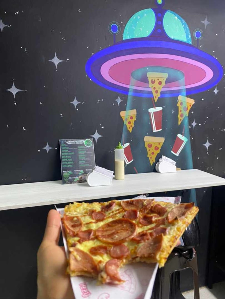 Pizza space