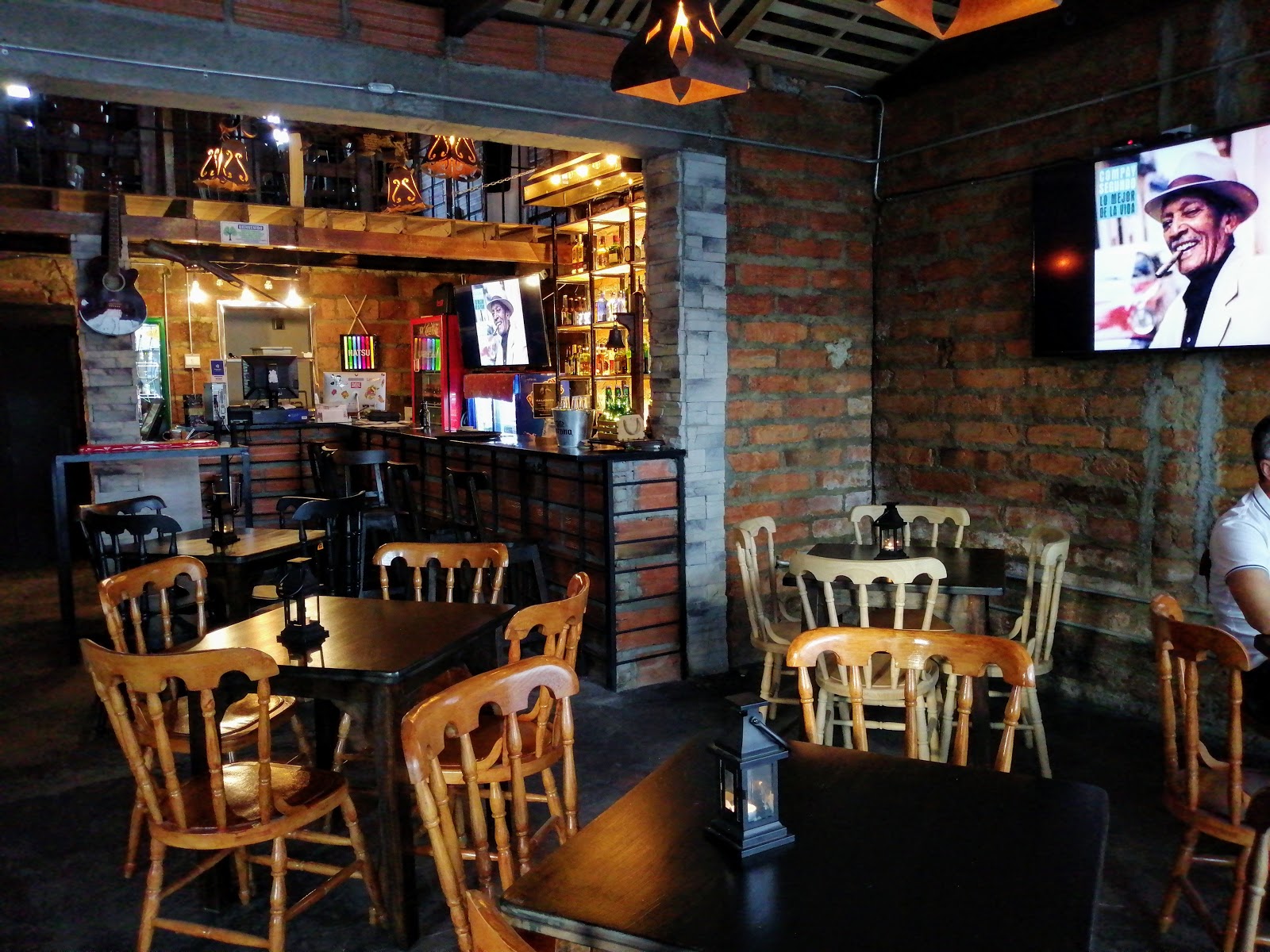 Calabozo Risto Bar & Audio Room