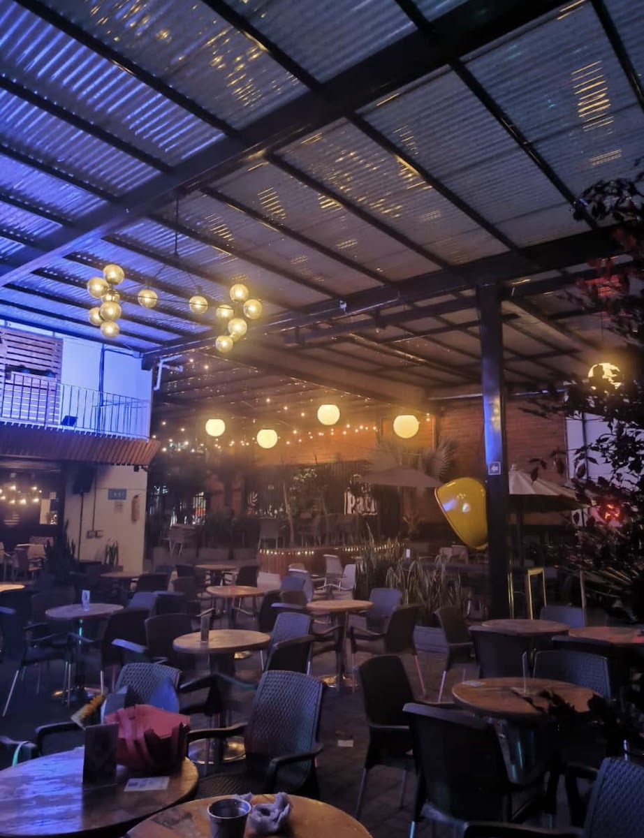 Del Patio Bar