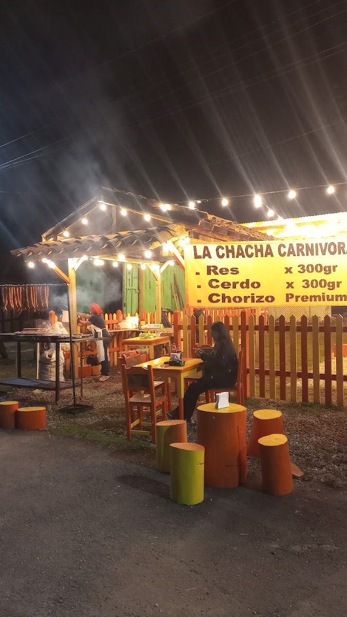 LAS CHACHAS CARNIVORAS