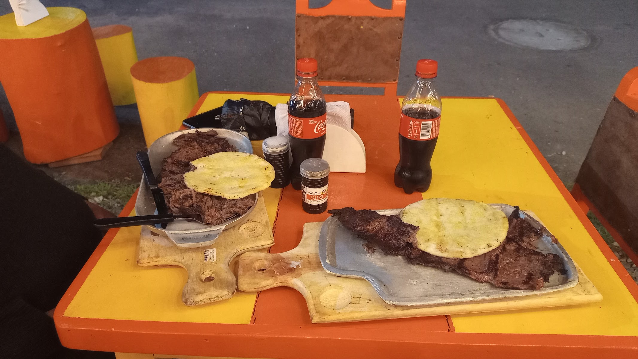 LAS CHACHAS CARNIVORAS