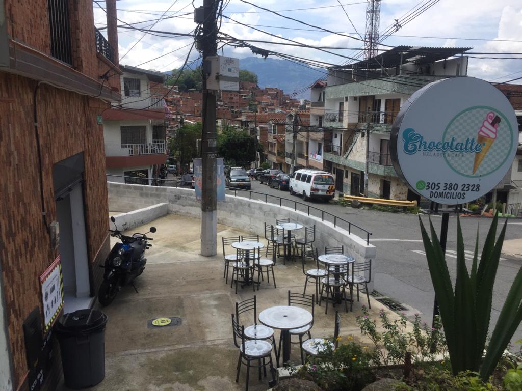 Chocolate Helados y Cafe