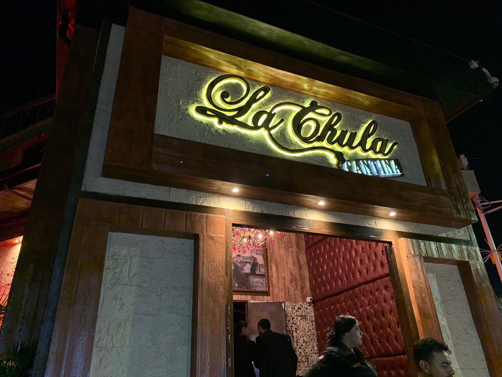 La Chula Cantina