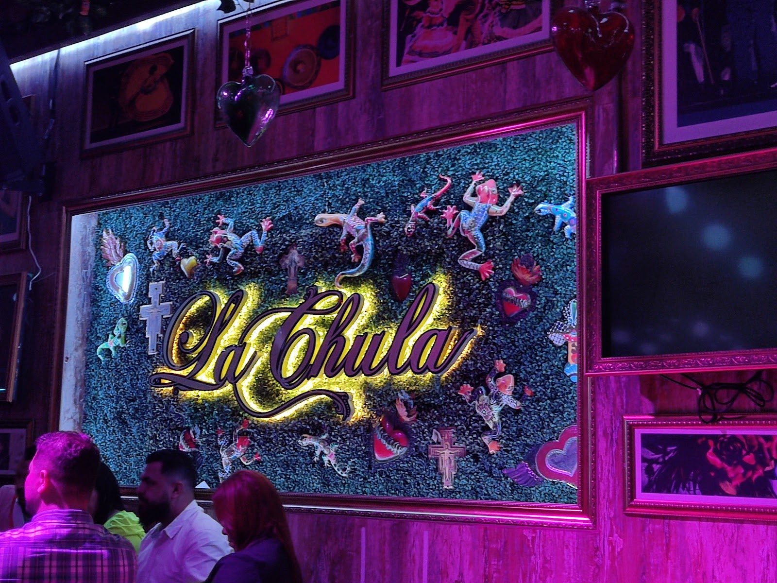 La Chula Cantina