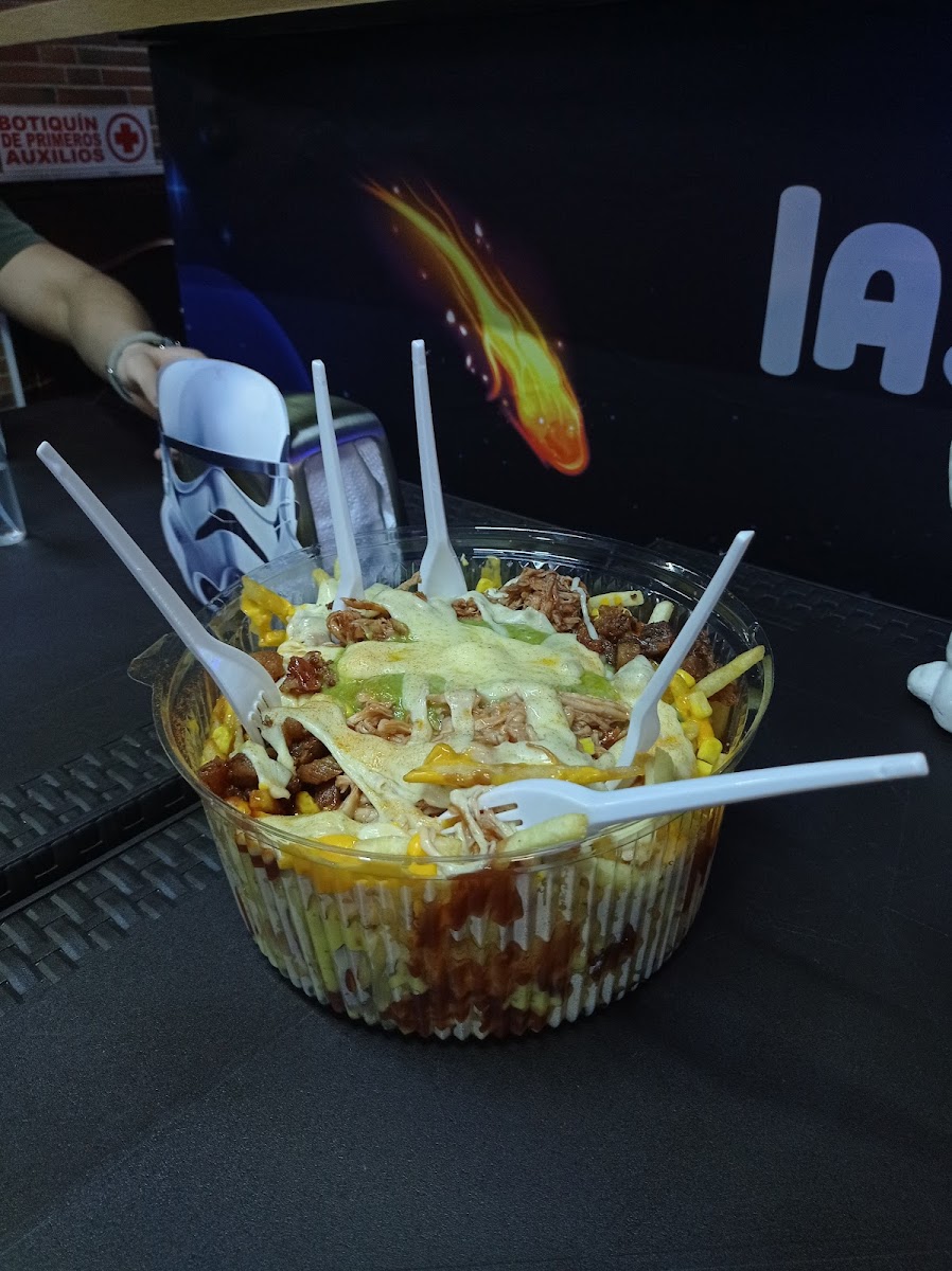 Space fries papas con cositas