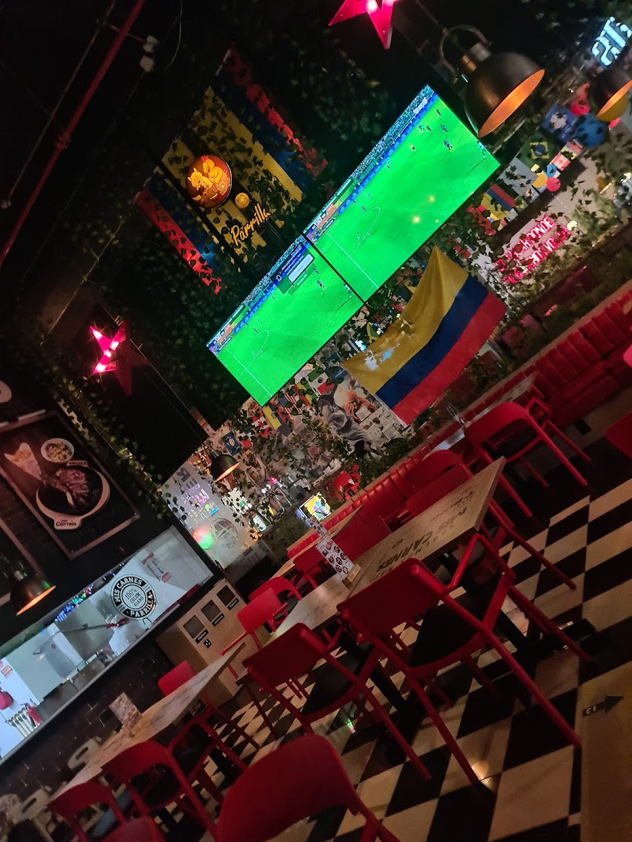Mis Carnes Parrilla Centro Comercial Aventura