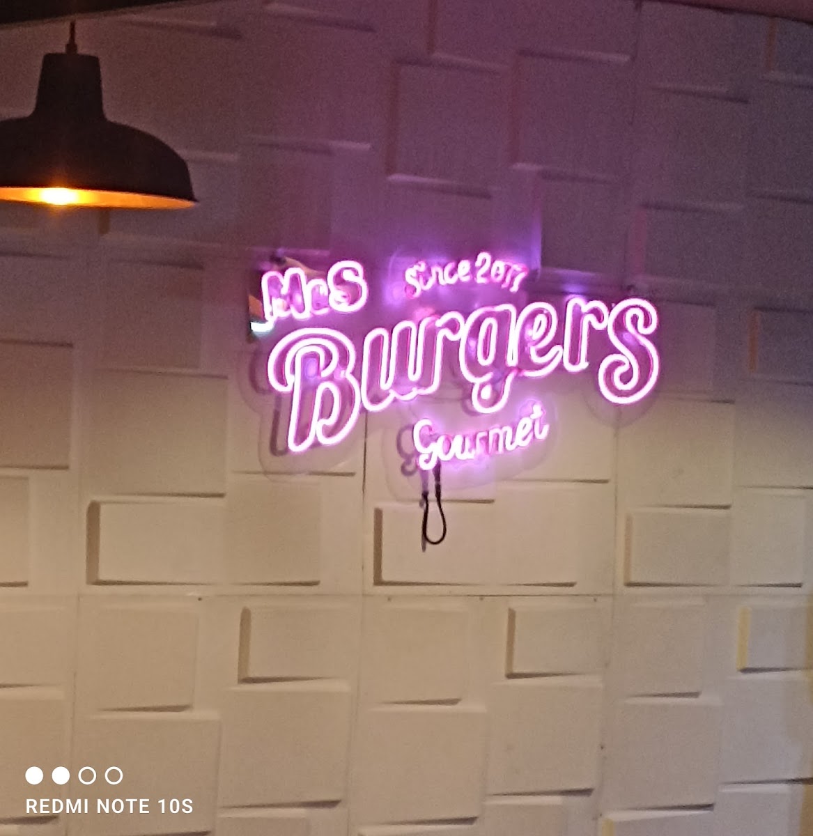 M&S BURGER