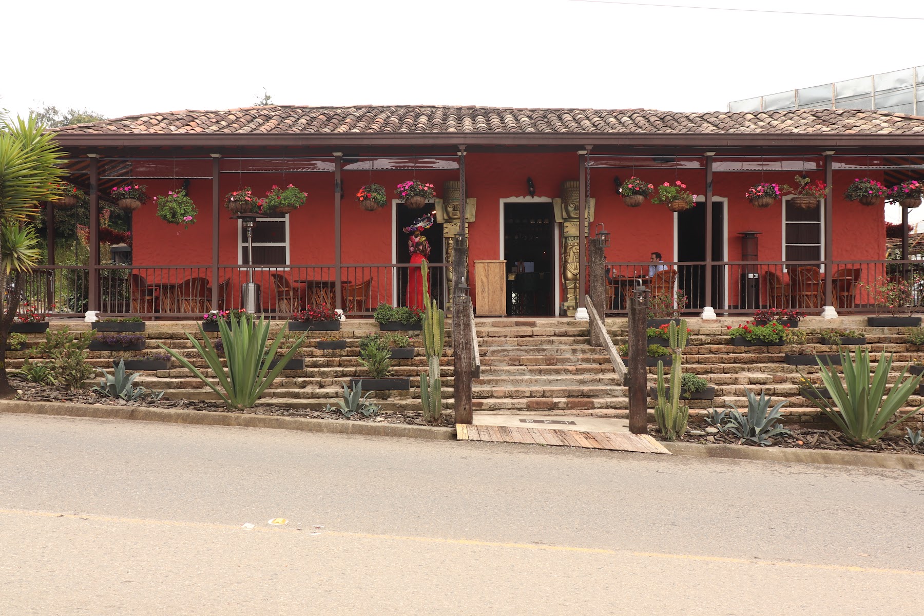 Restaurante la Malsentada - Tunel de Oriente