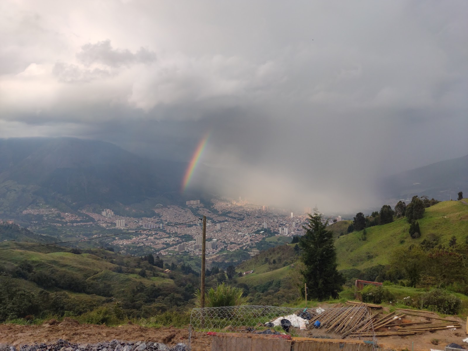 RESTUARANTE PARQUEADERO DEL SUR