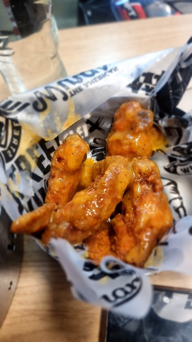 Brooklyn Street Wings