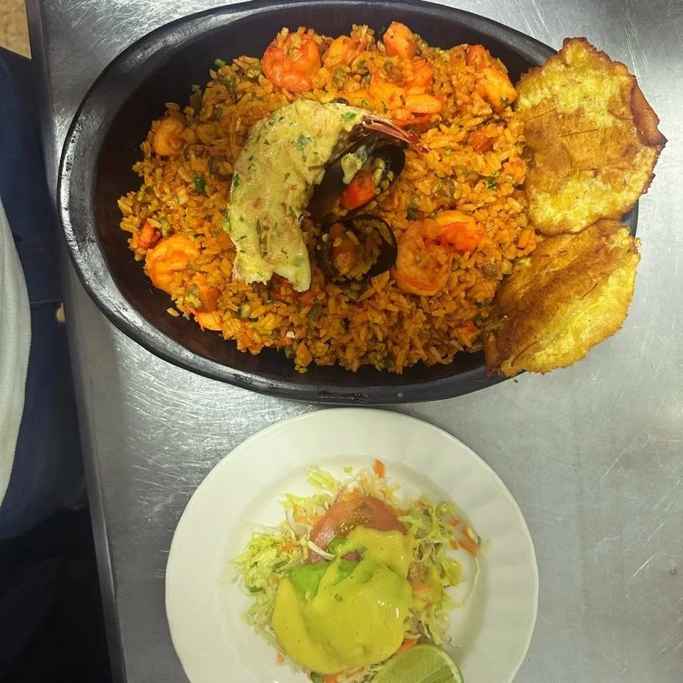RESTAURANTE Y CEVICHERÍA DELICIAS COSTEÑAS