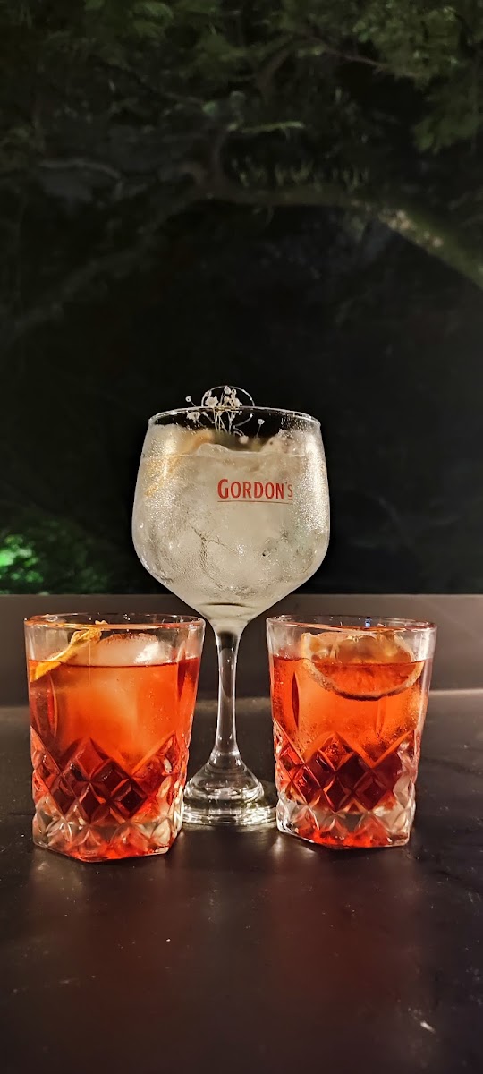 NEUTRO BAR