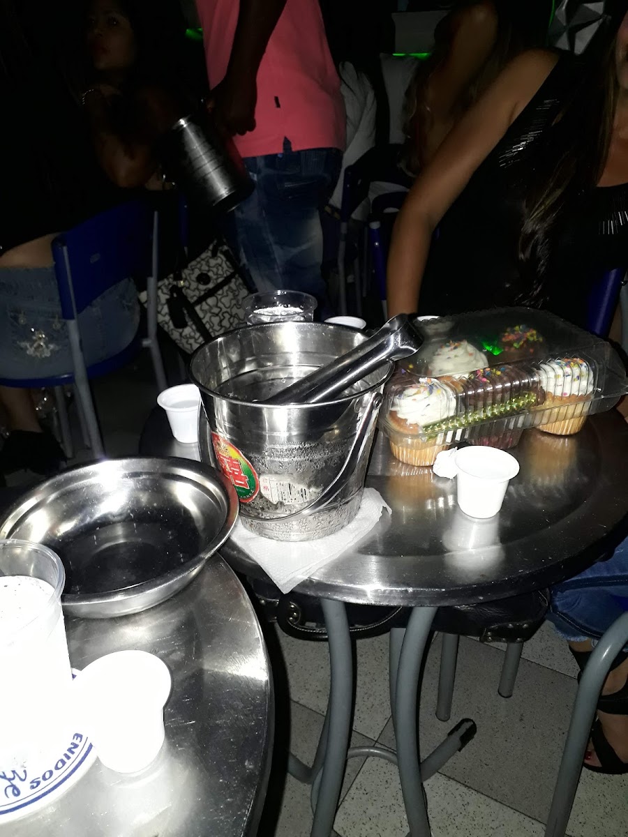 Mulenze Salsa Bar ¡El templo de la Salsa Romántica!