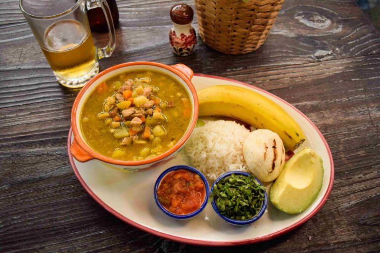 Restaurante La Matriarca Rionegro | Chicharrón | Comida tradicional