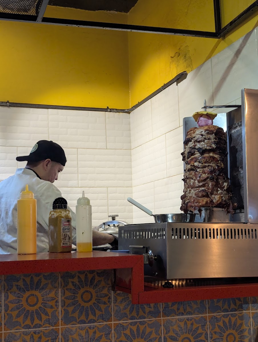 CONTRABANDO TAQUERIA