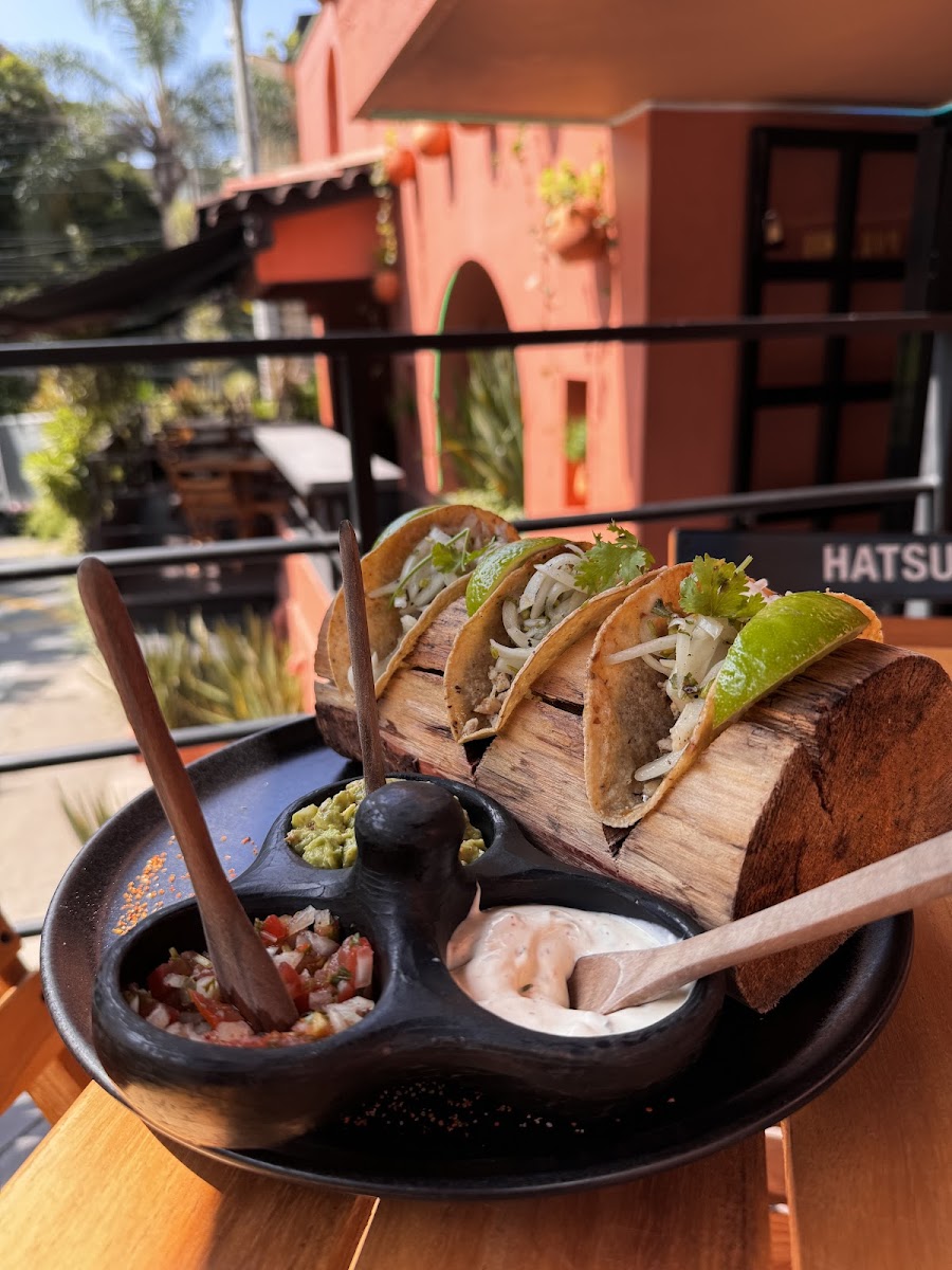 LA SAGRADA CANTINA MED